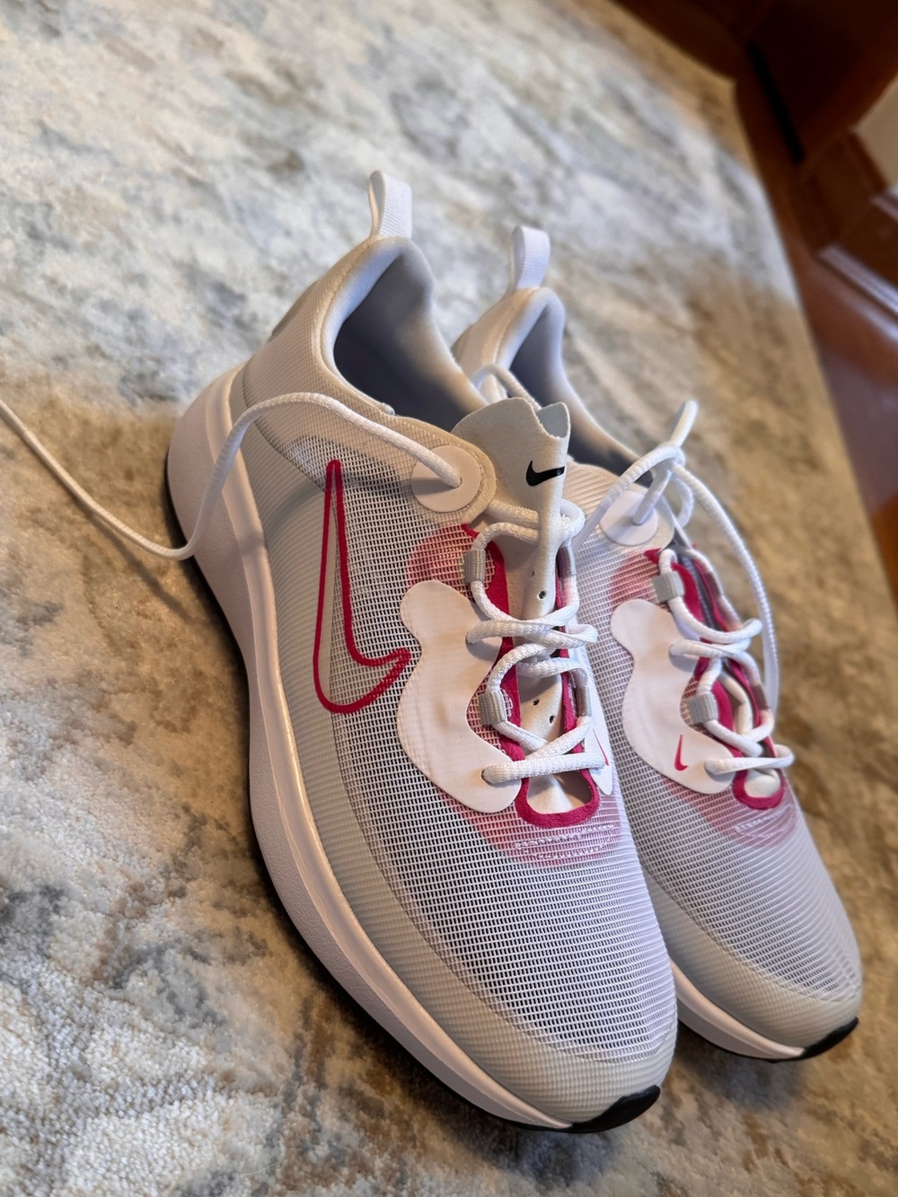 Nike Women's White & Pink Golf shoes